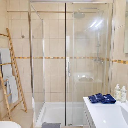 Renovated Oasis Ocean View 1bd Wi-fi 3 Min * 알부페이라